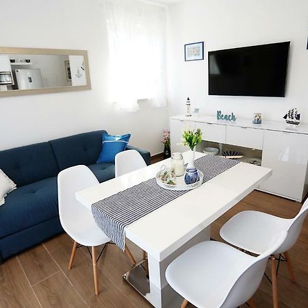 Apartments Romarin Супетар Экстерьер фото