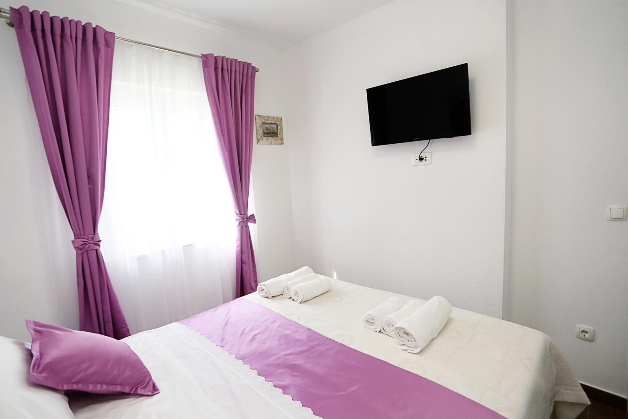 Apartments Romarin Супетар Экстерьер фото