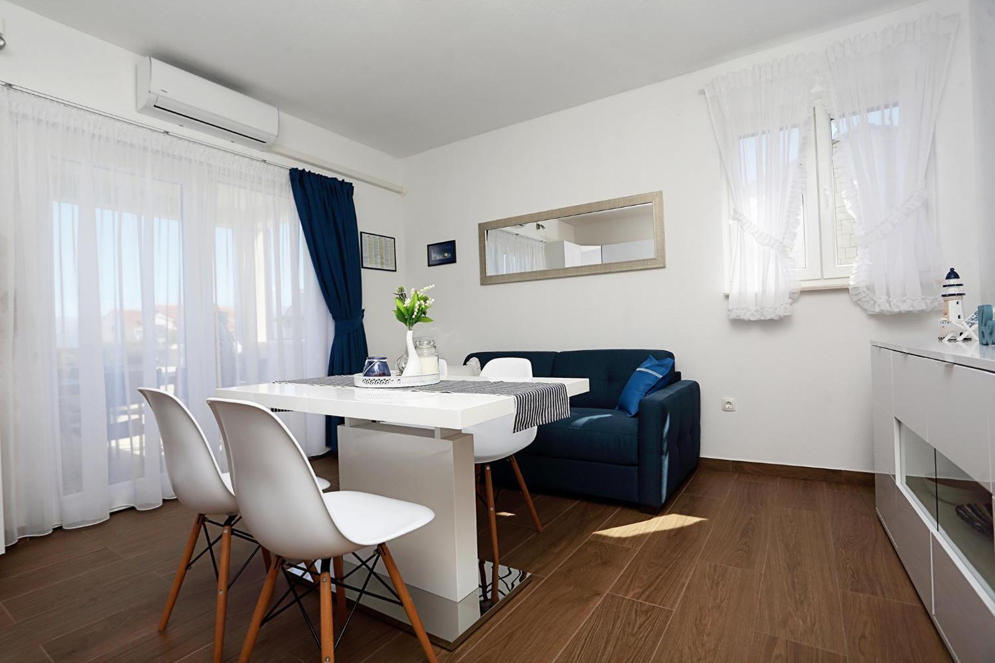 Apartments Romarin Супетар Экстерьер фото